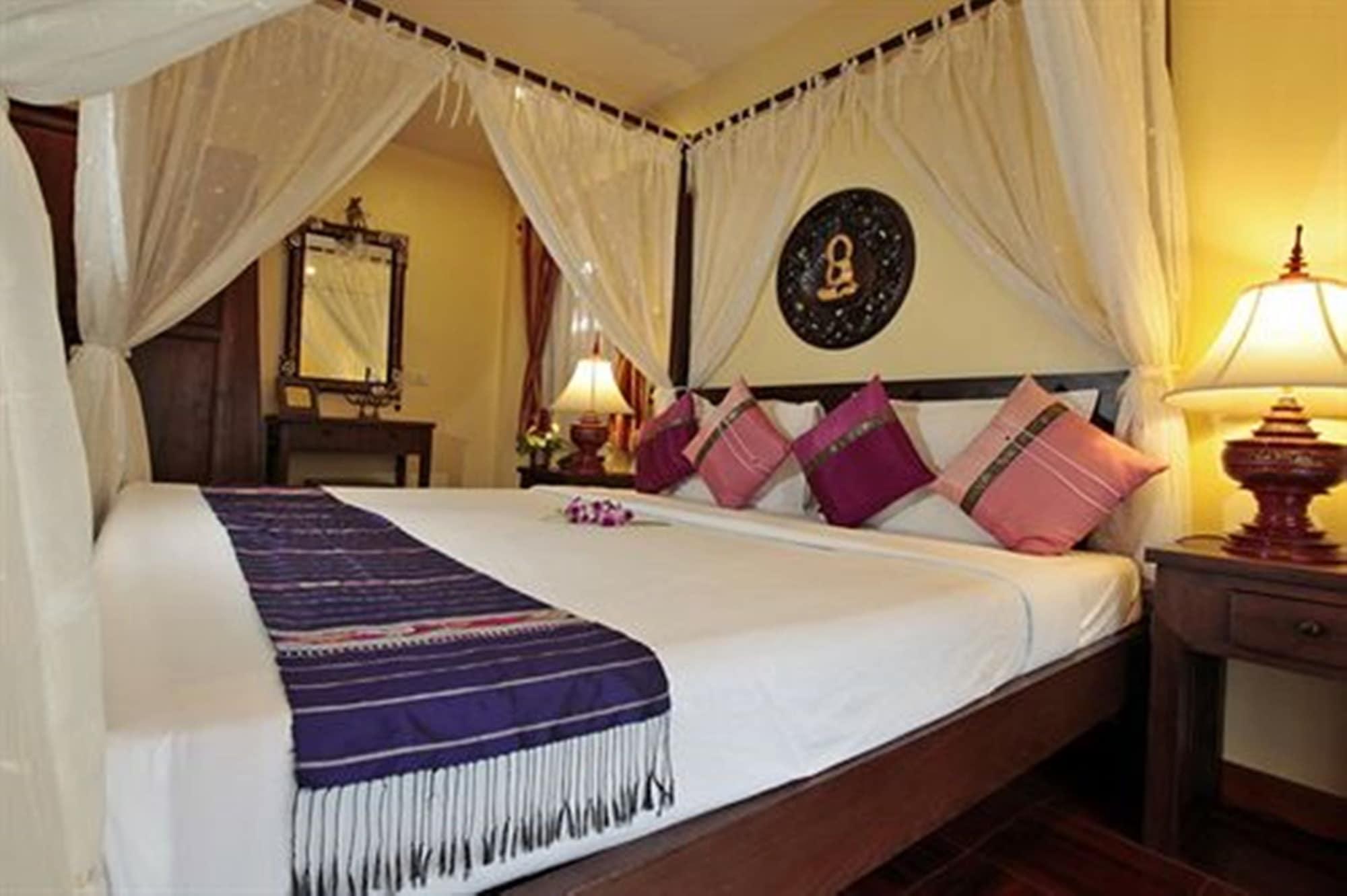 Coral Hotel Bangsaphan Бангсапхан Экстерьер фото