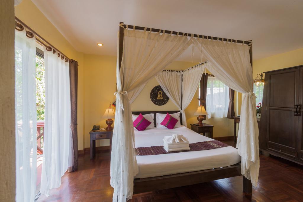 Coral Hotel Bangsaphan Бангсапхан Экстерьер фото