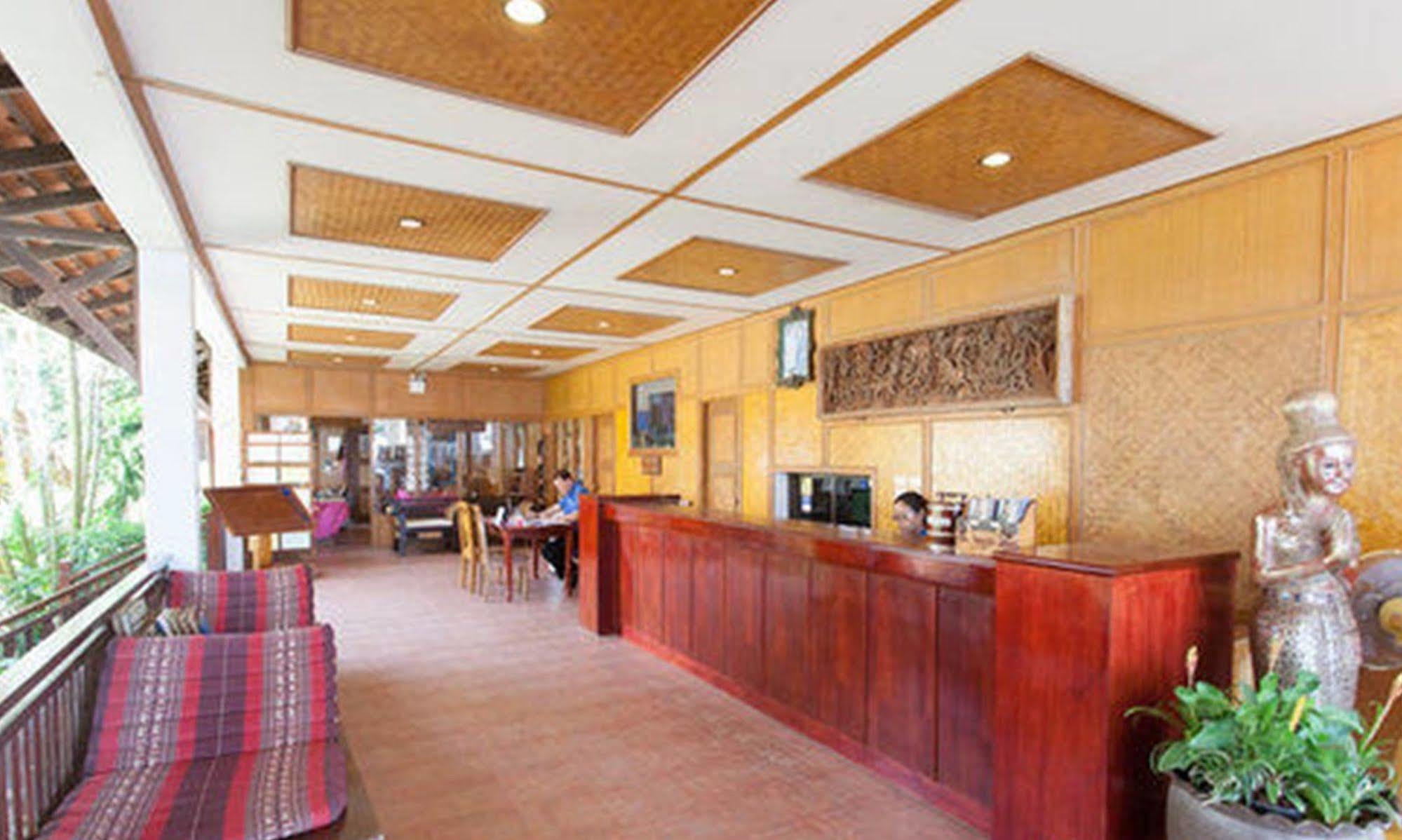 Coral Hotel Bangsaphan Бангсапхан Экстерьер фото