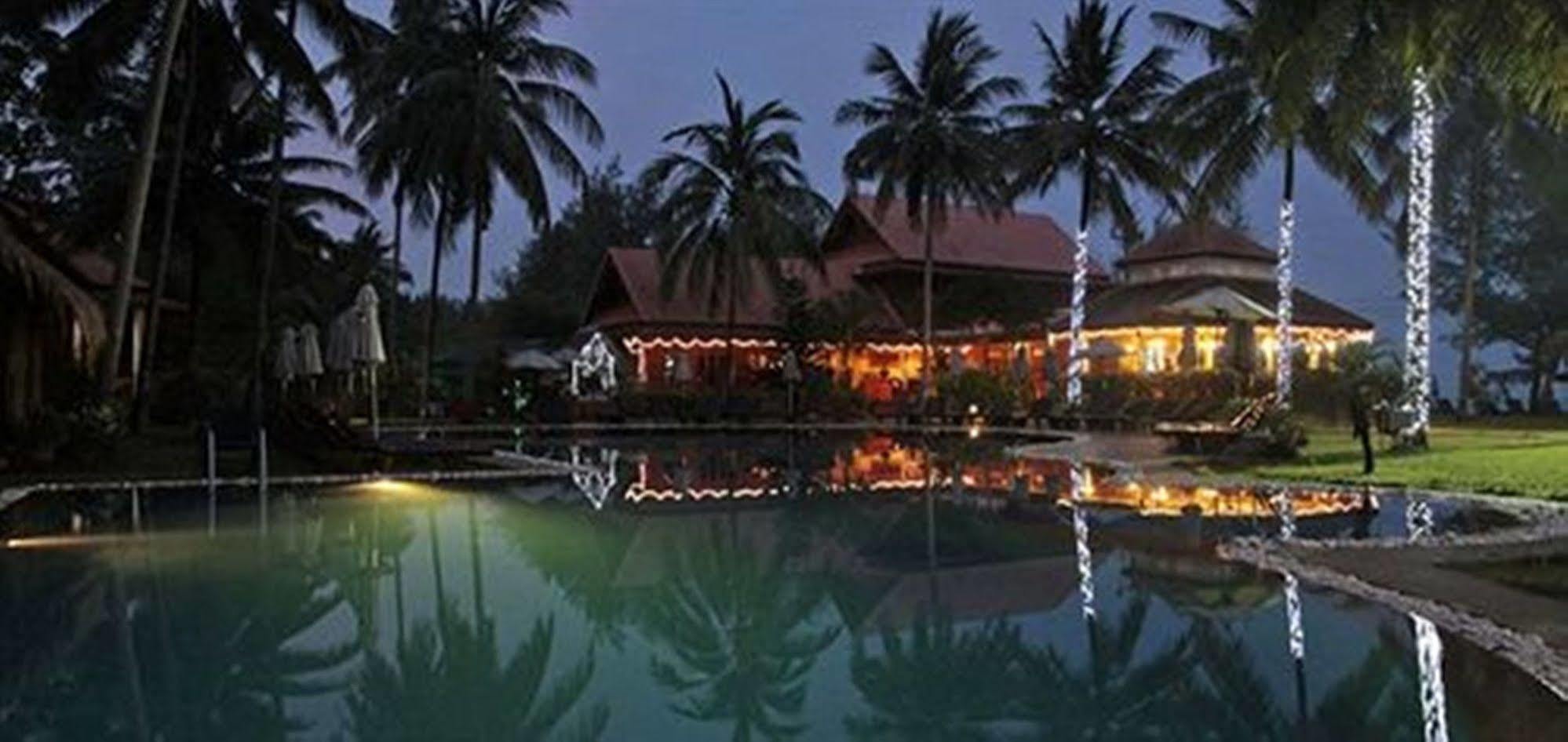 Coral Hotel Bangsaphan Бангсапхан Экстерьер фото