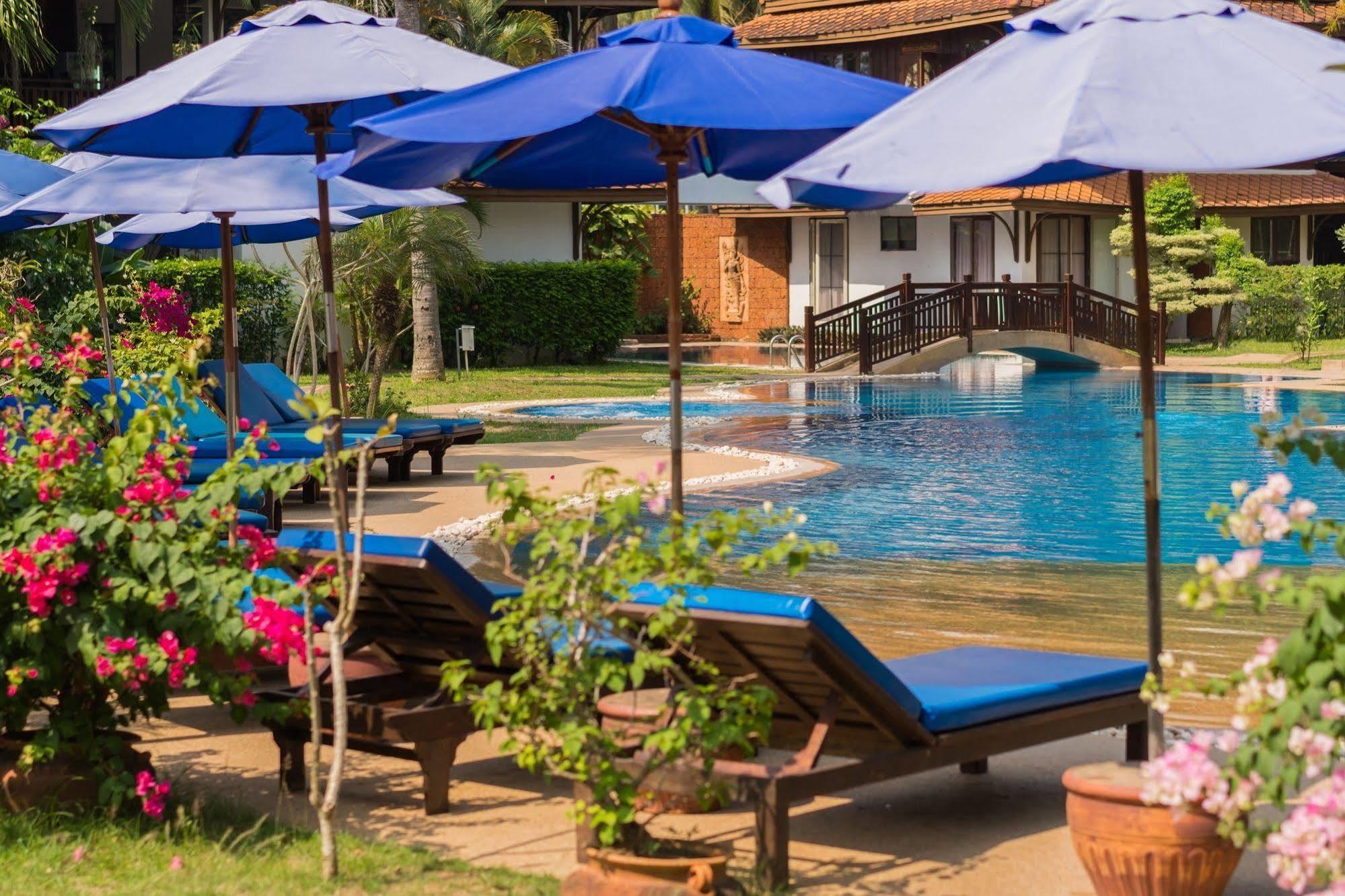 Coral Hotel Bangsaphan Бангсапхан Экстерьер фото